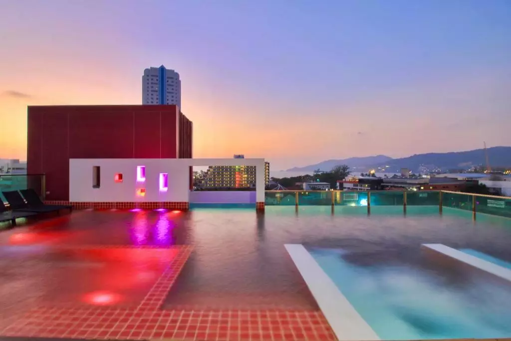 SLEEP WITH ME HOTEL design hotel